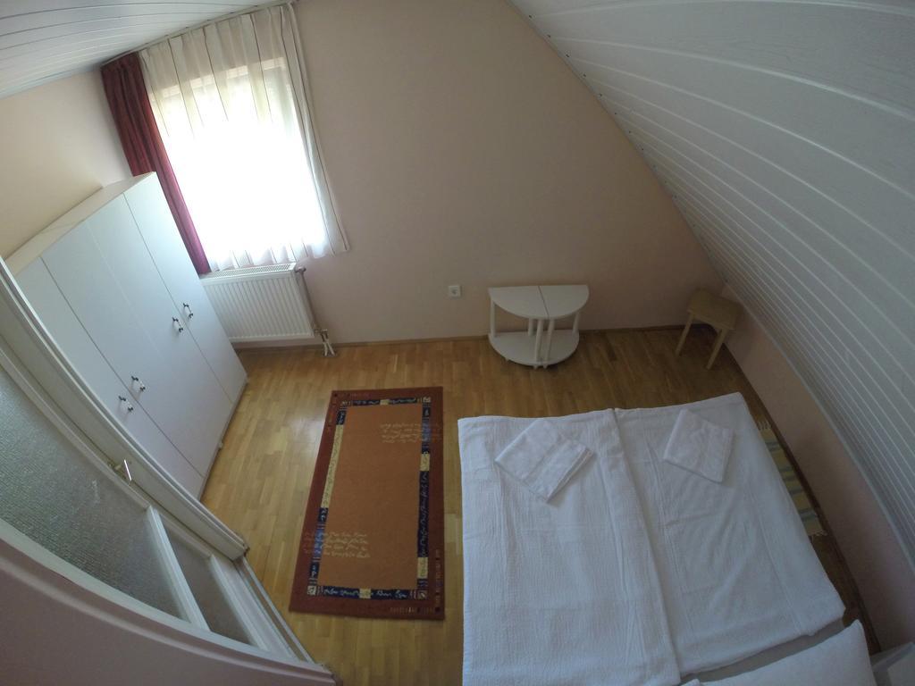 Bodza Vendeghaz Hotel บาลาตอนฟือเรด ภายนอก รูปภาพ